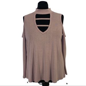 No Comment Cold Shoulder Blouse. Size 1X.